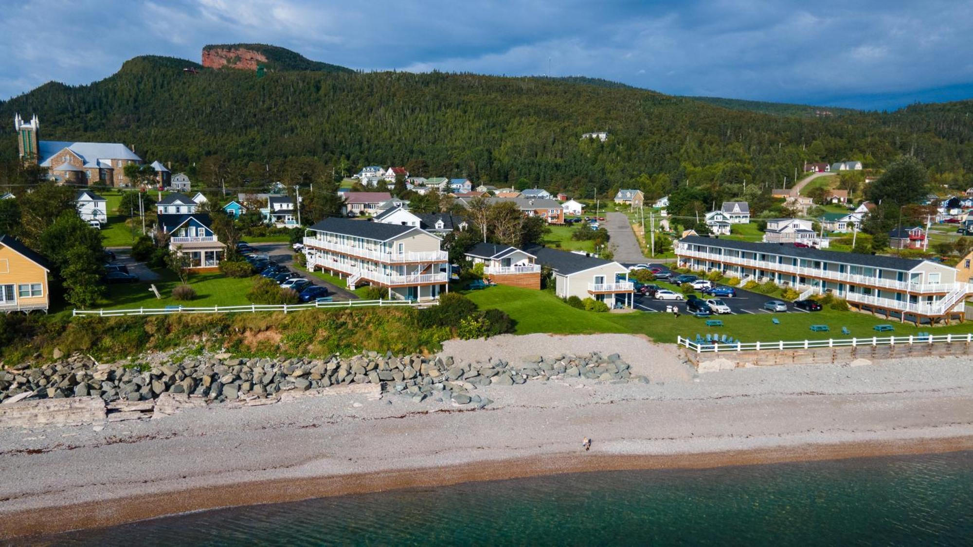 Hotel Les Trois Soeurs Perce Buitenkant foto