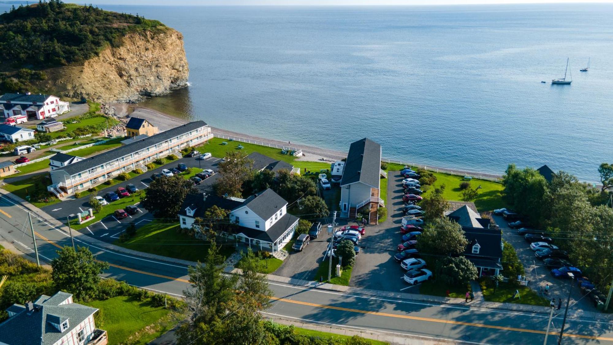 Hotel Les Trois Soeurs Perce Buitenkant foto