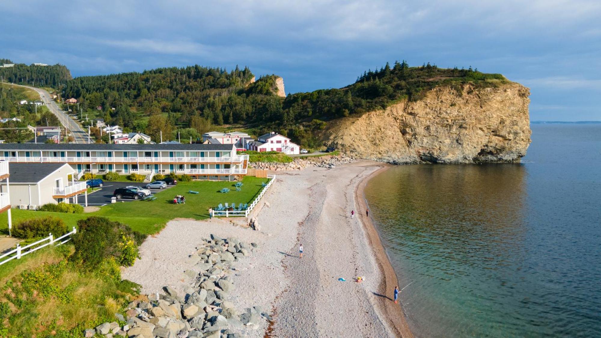 Hotel Les Trois Soeurs Perce Buitenkant foto